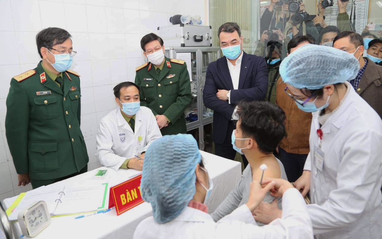 Ảnh: Những người Việt Nam đầu tiên được tiêm thử nghiệm vaccine Covid-19