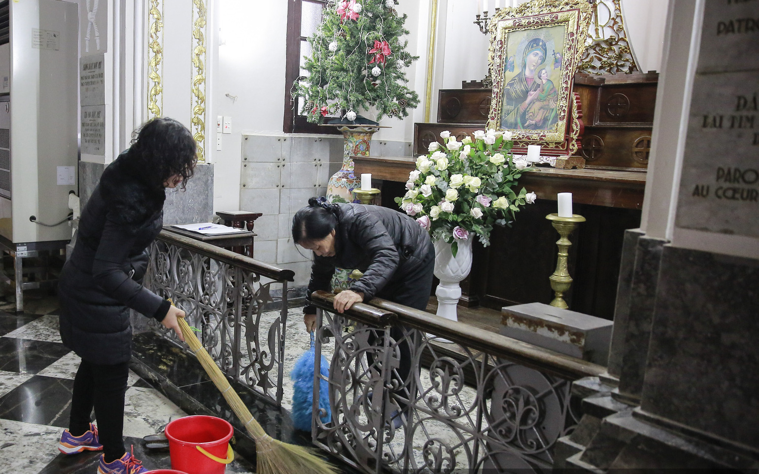 Các nhà thờ ở Hà Nội đồng loạt trang trí, chuẩn bị đón Giáng sinh 2020