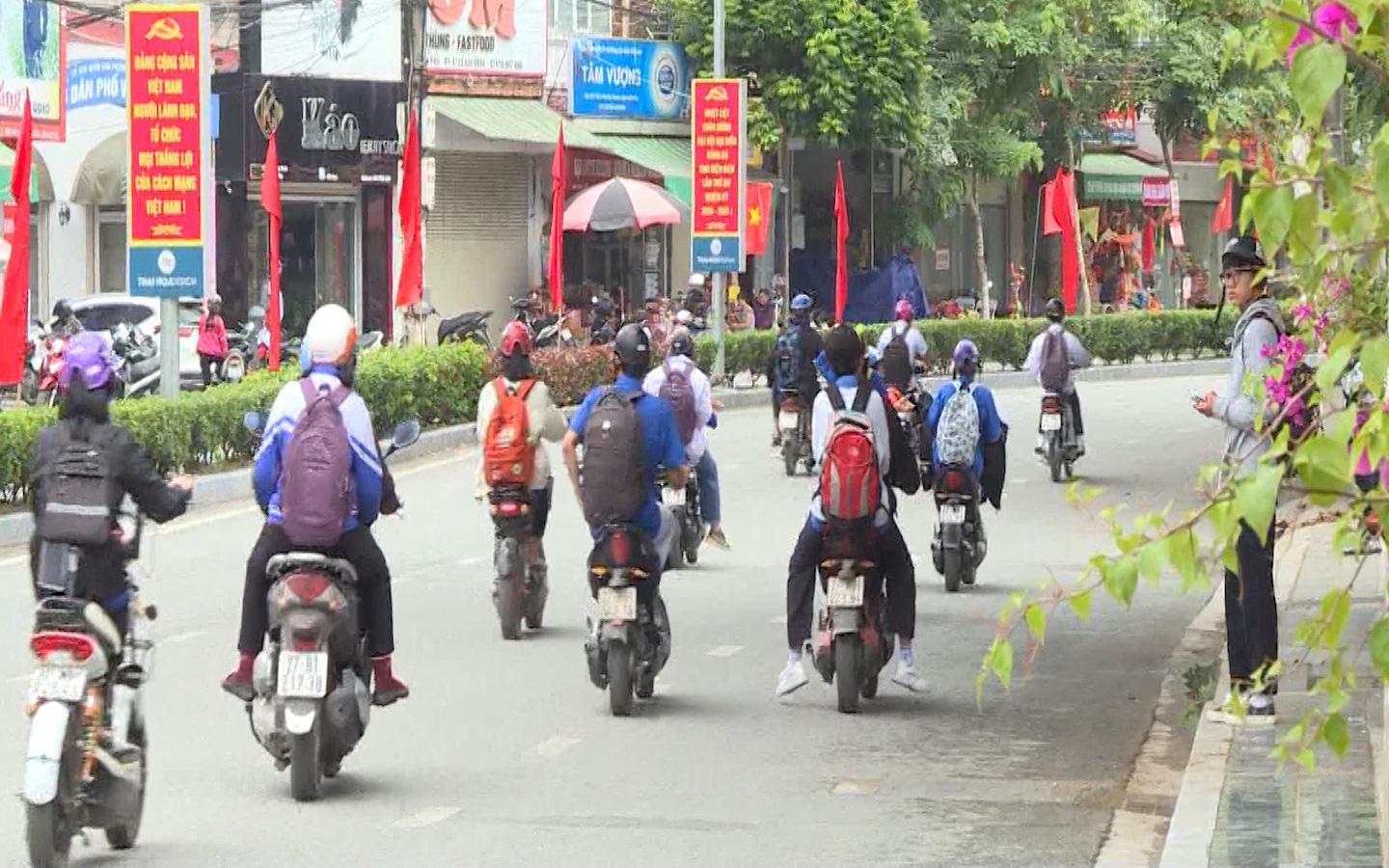 Điện Biên: Để những chiếc xe biển AA không còn là hung thần trên đường phố