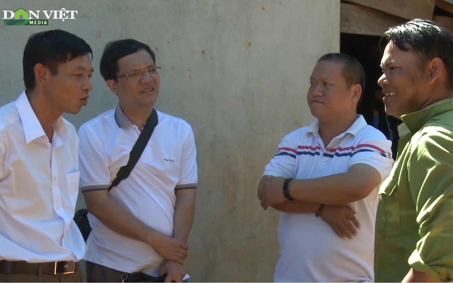 Nguyên Thủ quỹ xã Đăk Ang đã trả lại tiền hỗ trợ cho dân sau khi Báo Dân Việt phản ánh