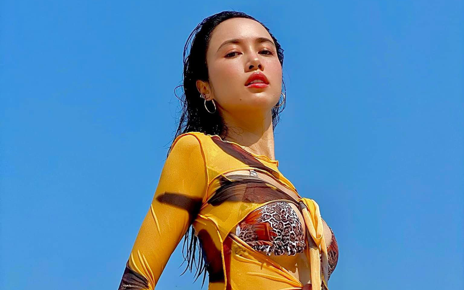 Vóc dáng đáng mơ ước của Vũ Ngọc Anh - "Quả bom sexy" của showbiz Việt từng được ông bầu Vũ Khắc Tiệp khen ngợi