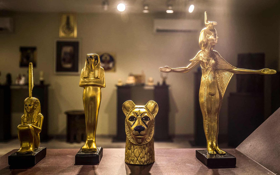 Ai Cập bán bản sao mặt nạ Pharaoh cùng nhiều cổ vật với mục đích này