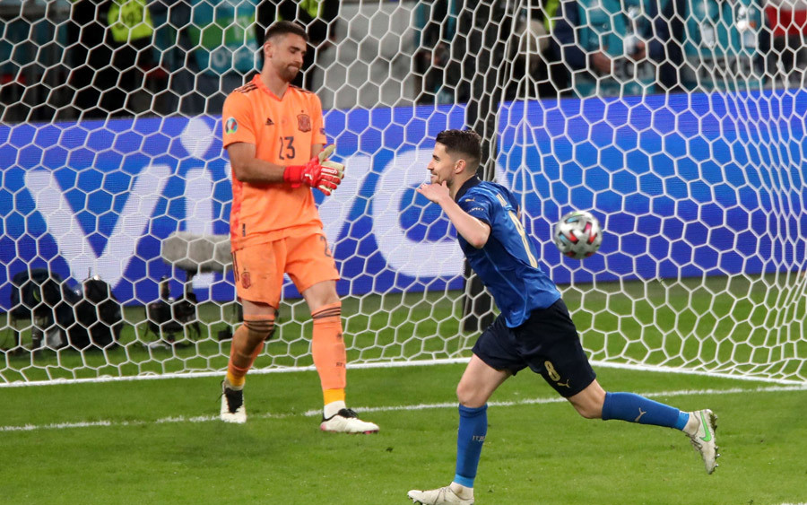 EURO 2020: Jorginho tiết lộ cách đánh lừa thủ môn Simon dễ như trở bàn tay