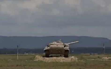 Binh lính Ukraine sử dụng "sát thủ diệt tăng" TOW Mỹ đối đầu tăng thiết giáp Nga tại Kherson
