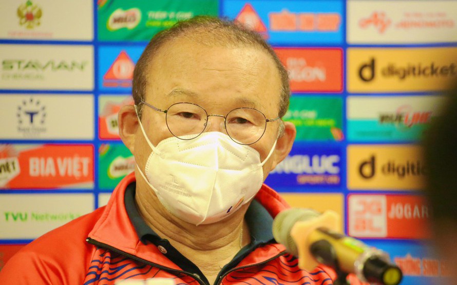 Bất ngờ với câu trả lời của thầy Park trong họp báo sau trận thắng U23 Myanmar