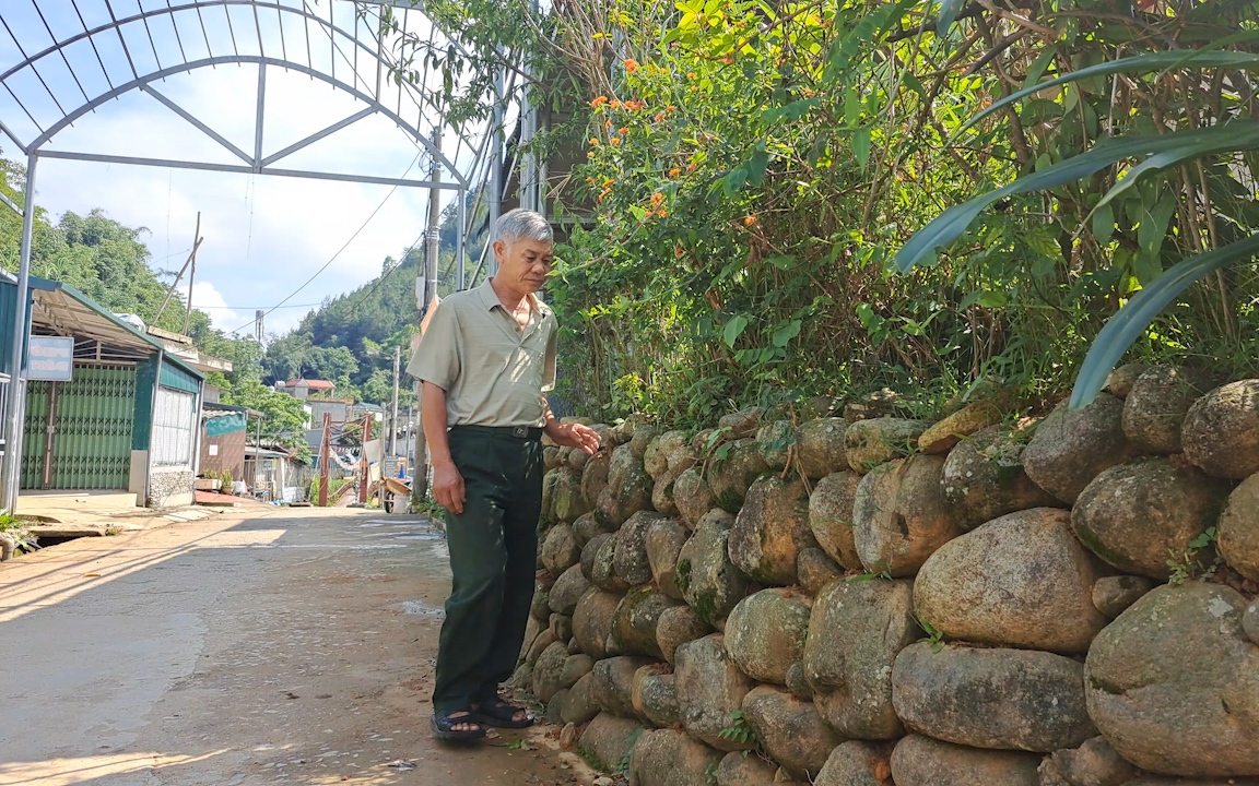 Hàng rào đá - Nét văn hóa độc đáo của dân tộc Giáy Lai Châu