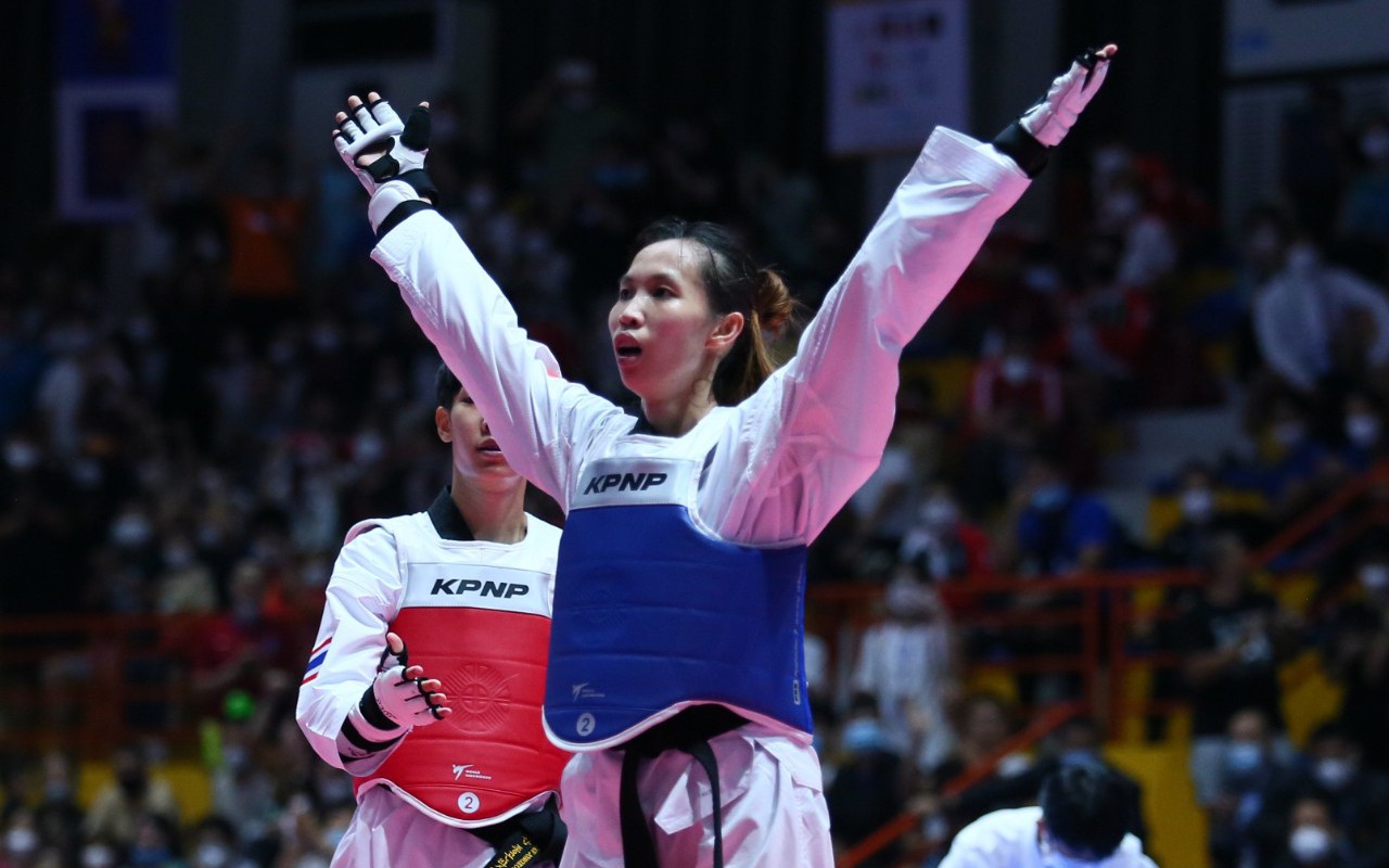 Ngược dòng nghẹt thở trước đối thủ Thái Lan, Trương Thị Kim Tuyền giành HCV môn Taekwondo