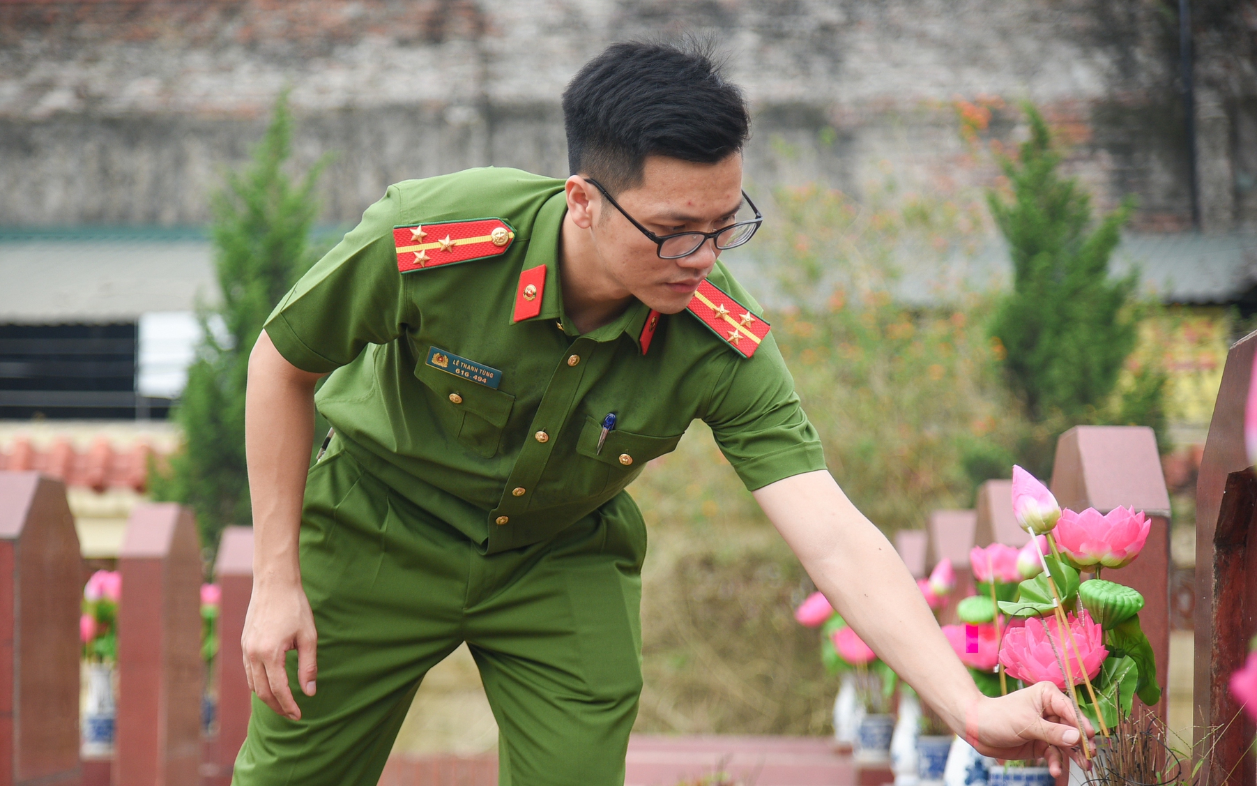 Hình ảnh công an Hà Nội “Thắp lửa tình nguyện - Vì nhân dân phục vụ” hè 2022