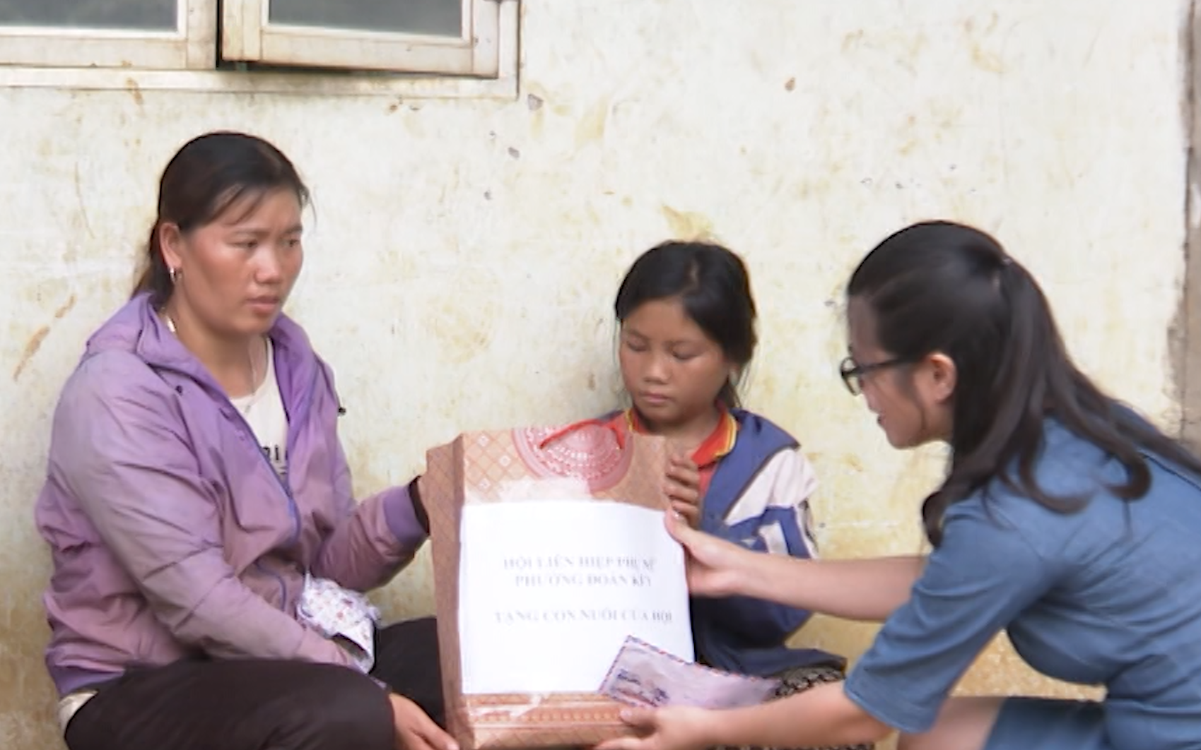"Mẹ đỡ đầu" nâng bước cho trẻ em có hoàn cảnh khó khăn ở vùng cao Lai Châu
