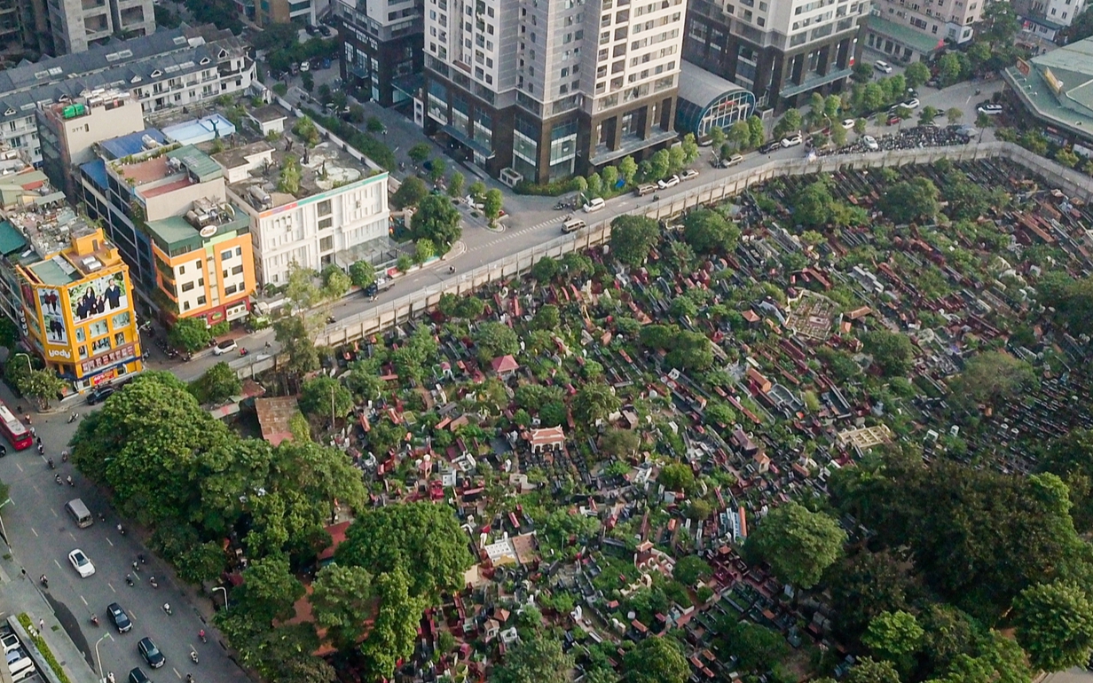 Hàng loạt khu đất trường học, cây xanh ở Hà Nội bị quy hoạch vào nghĩa trang