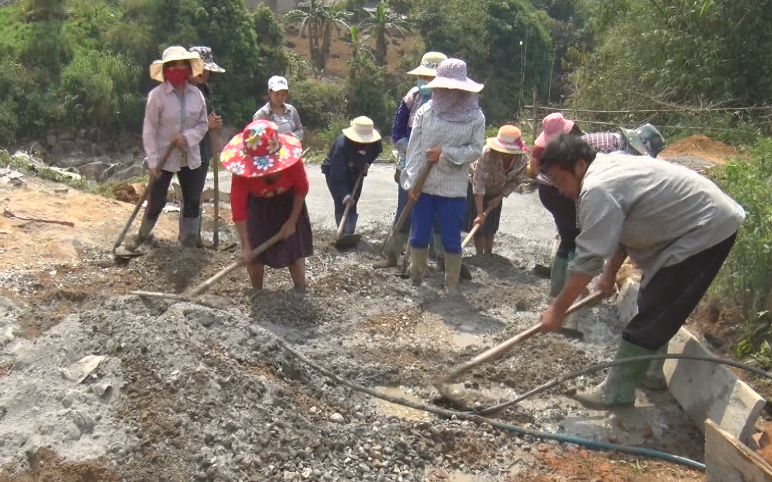 Xã nghèo Sơn Bình "khoác áo mới" sau 10 năm thực hiện Nông thôn mới