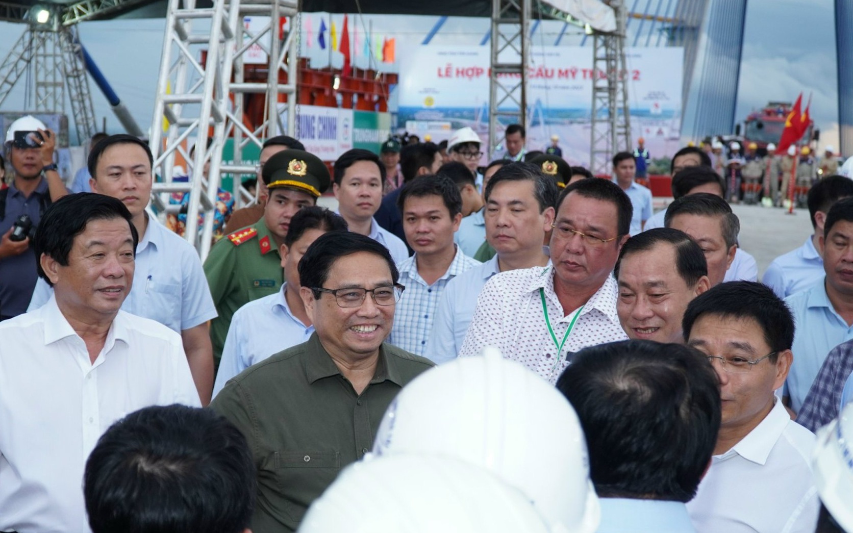 Video: Thủ tướng Phạm Minh Chính dự lễ hợp long cầu Mỹ Thuận 2