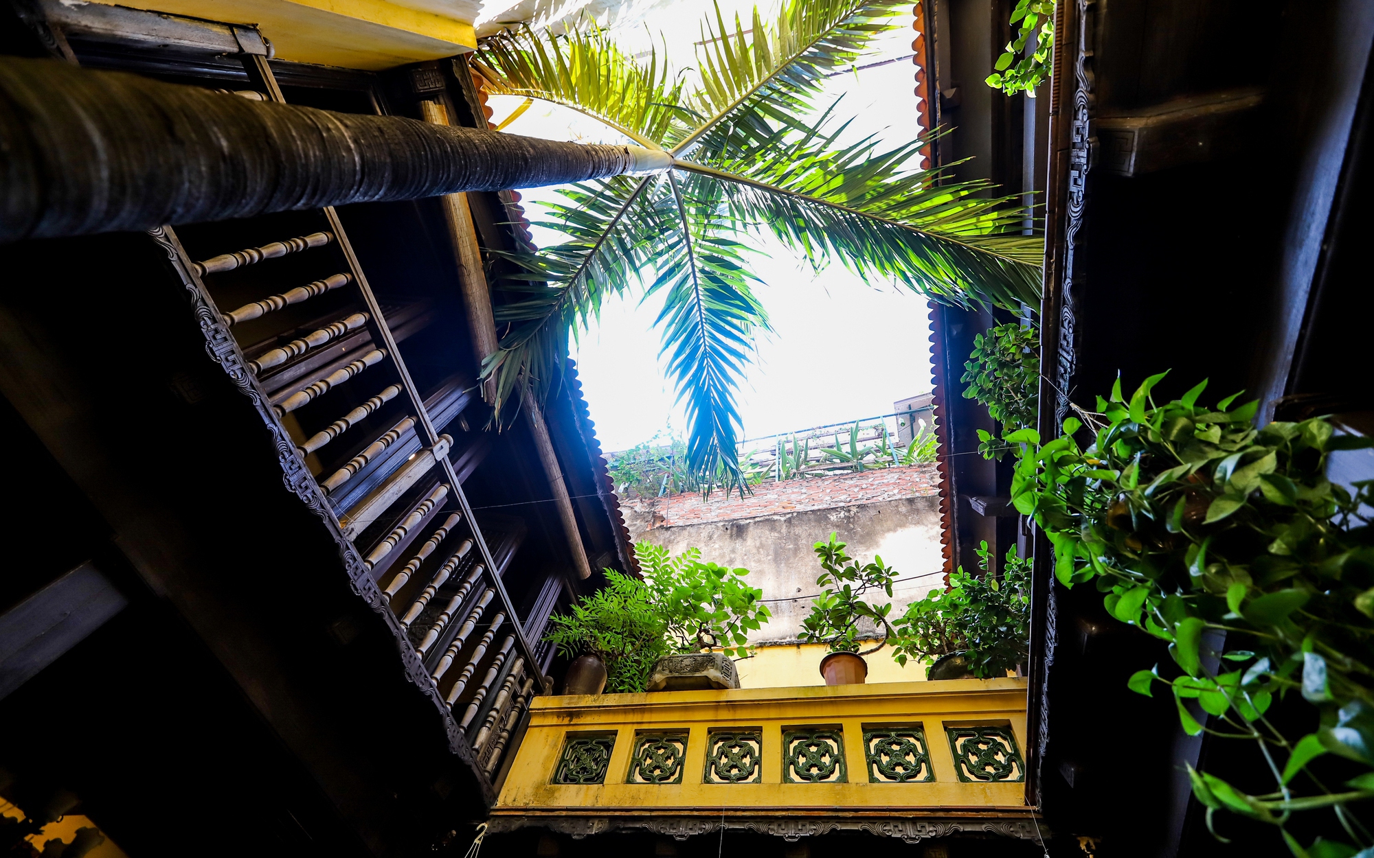 Ngôi nhà di sản hơn 100 năm tuổi ở phố cổ Hà Nội có gì đặc biệt mà thu hút nhiều du khách