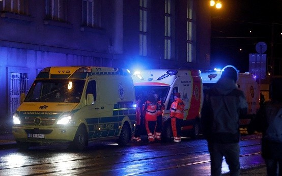 Clip: Xả súng ở Cộng hòa Czech khiến ít nhất 15 người thiệt mạng, nghi phạm là sinh viên tiêu biểu