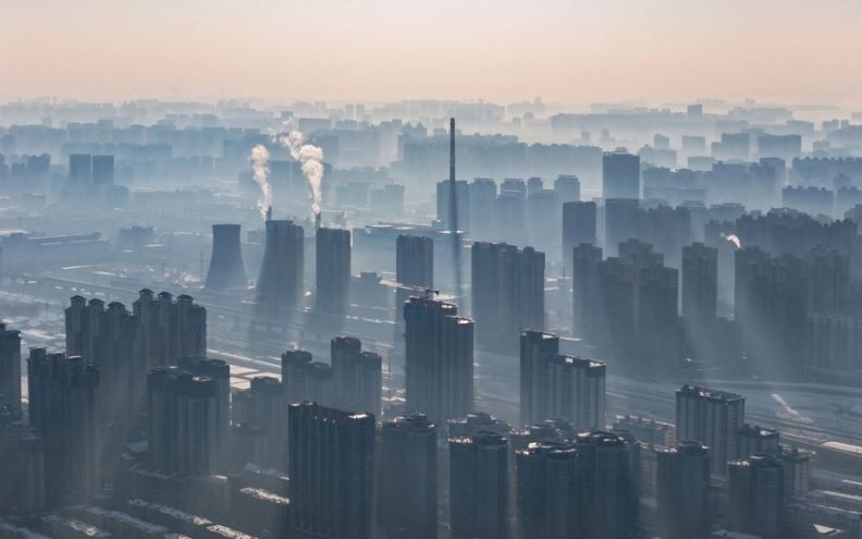 Clip: Thành phố nào ở Trung Quốc vừa phải đưa ra cảnh báo đỏ về ô nhiễm không khí?