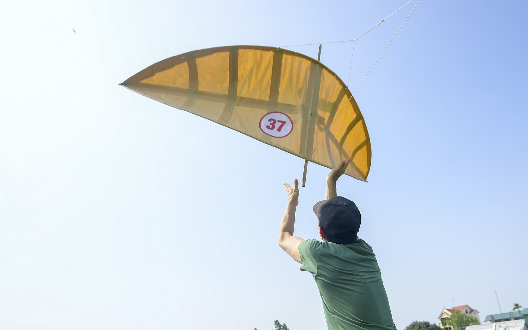 Độc đáo hội thi thả diều "nghìn năm tuổi" ở ngoại thành Hà Nội
