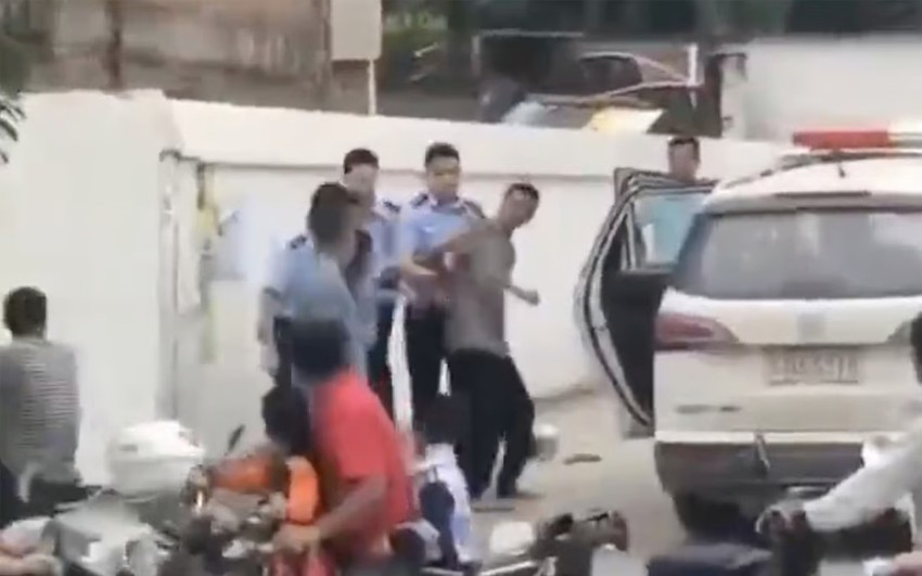Clip: Tấn công bằng dao tại trường mẫu giáo ở Trung Quốc, 6 người thiệt mạng