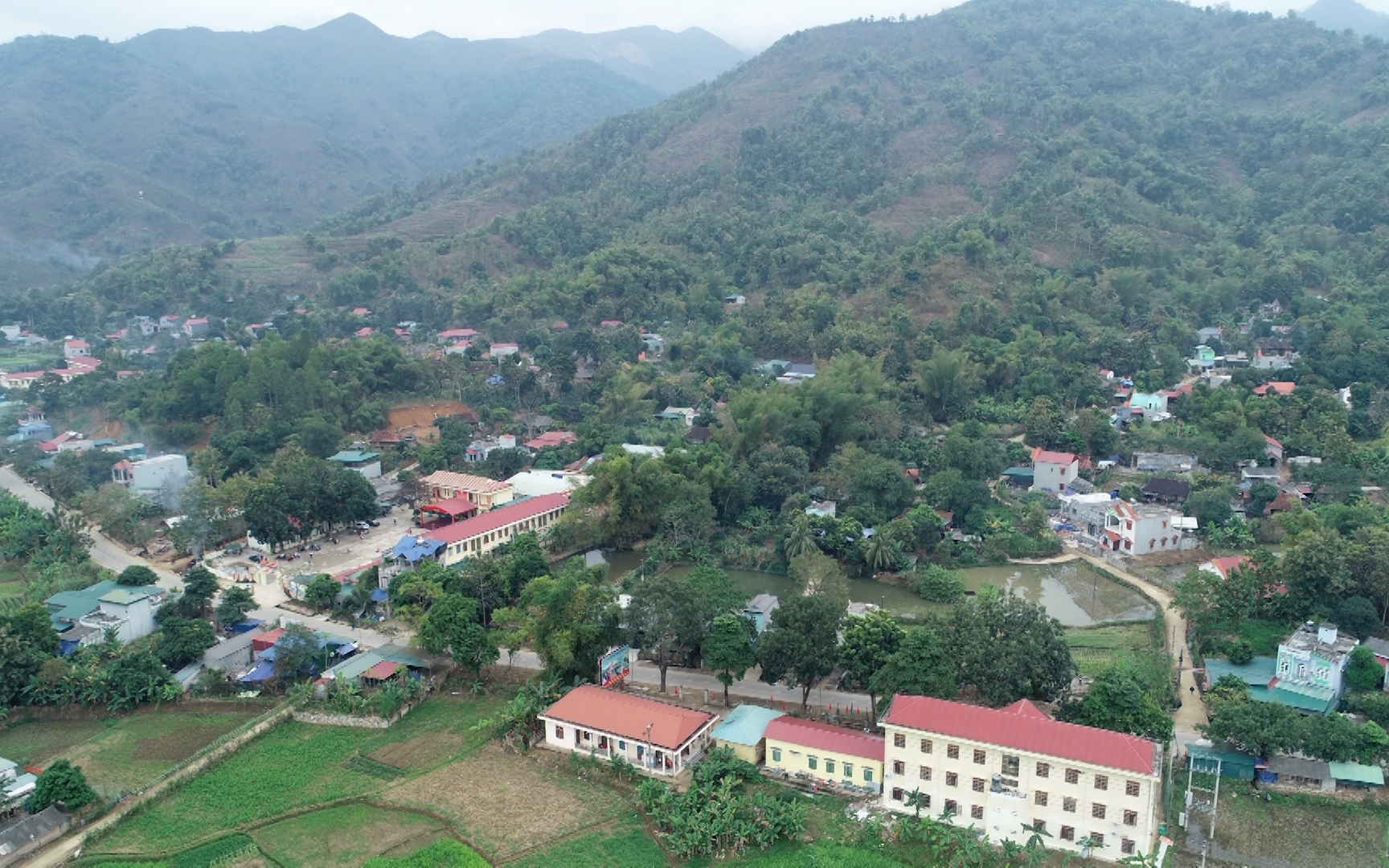 Phát huy hiệu quả chính sách dân tộc ở xã vùng nhiều khó khăn của tỉnh Sơn La