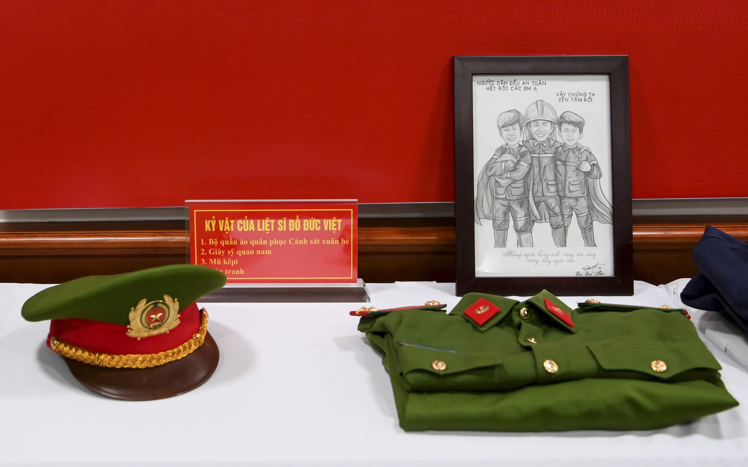 Nhìn lại những kỷ vật của 3 chiến sĩ Cảnh sát PCCC hy sinh trong vụ cháy quán karaoke tại Hà Nội