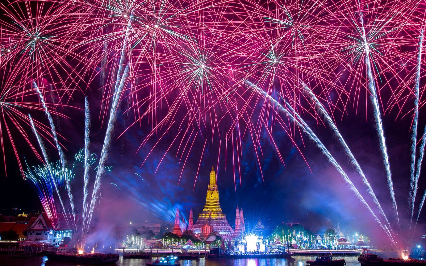 Hình ảnh báo chí 24h: Pháo hoa chào năm mới 2024 tuyệt đẹp tại Bangkok 