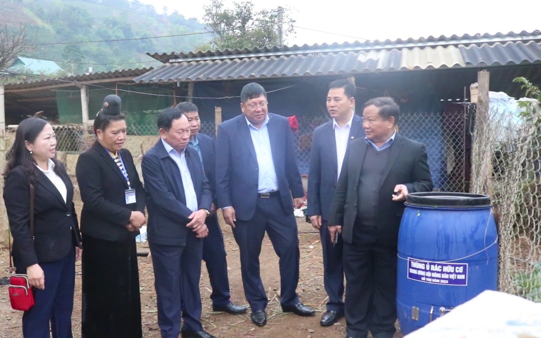 Mô hình phân loại, thu gom và vận chuyển rác thải sinh hoạt làm giảm 60 - 70% rác thải nông thôn tại Sơn La
