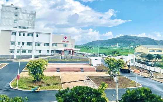 Ấn tượng dáng vẻ công trình y tế 287 tỷ ở đảo tiền tiêu tỉnh Quảng Ngãi