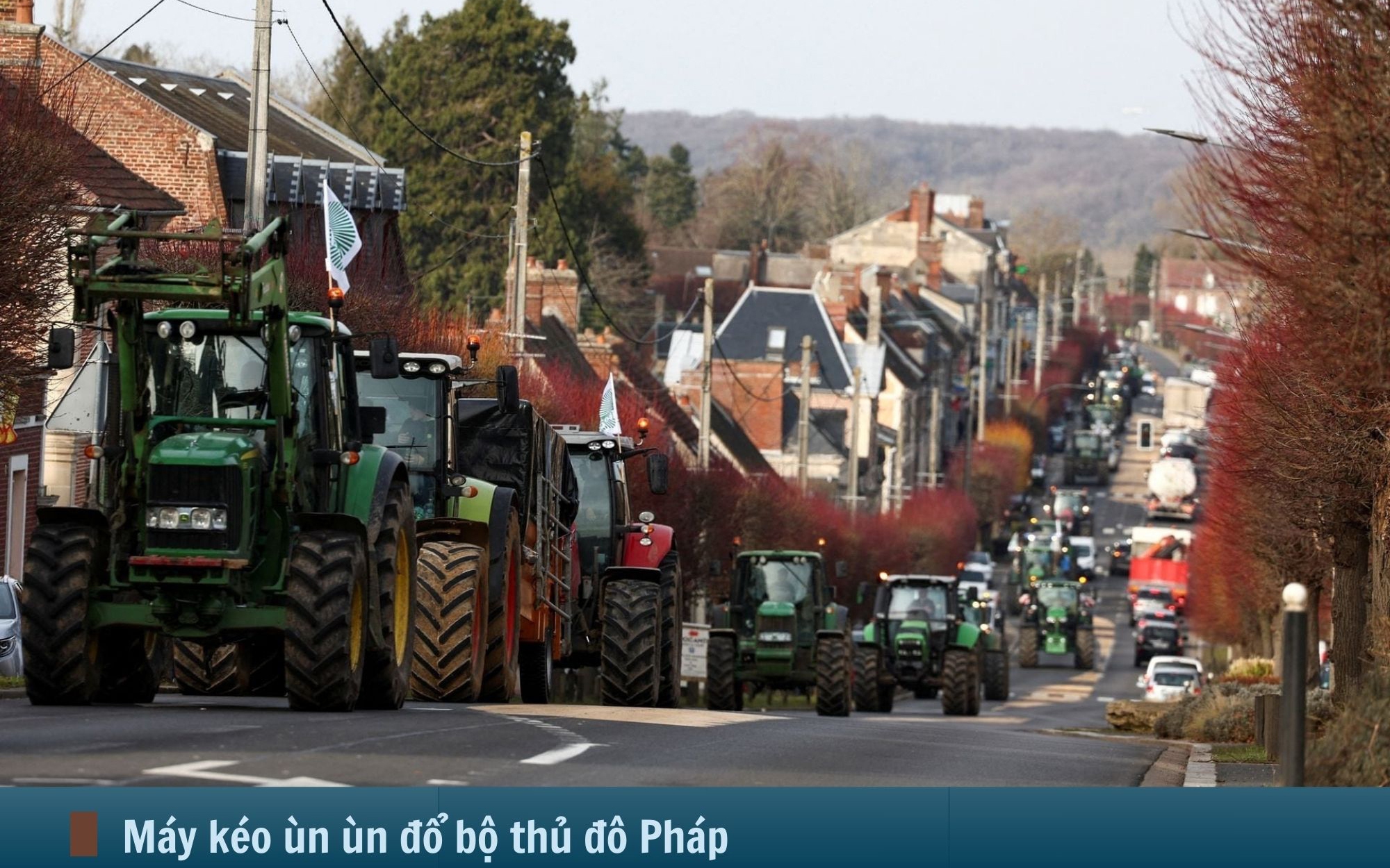 Hình ảnh báo chí 24h: Hàng nghìn máy kéo ùn ùn đổ bộ thủ đô nước Pháp