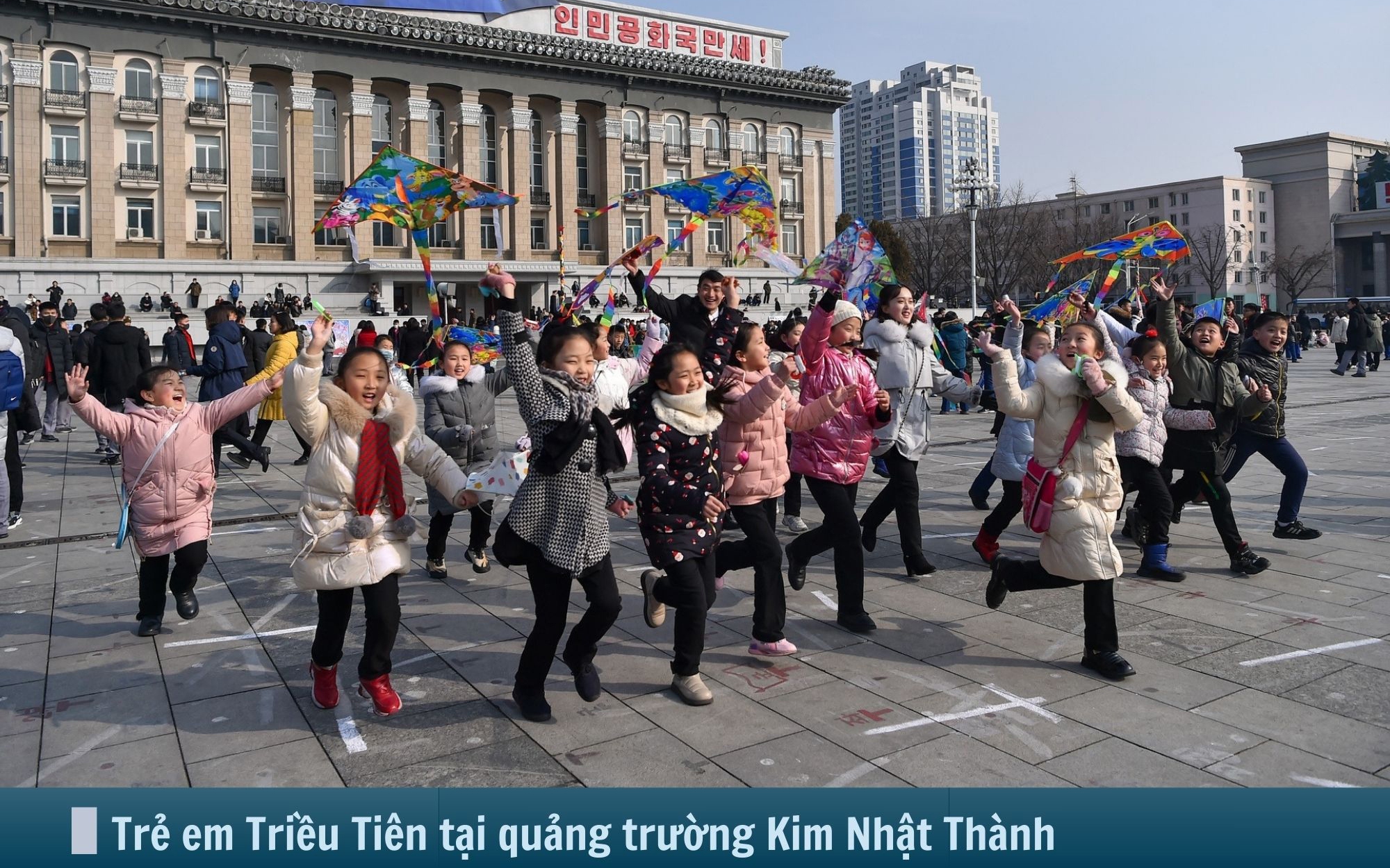 Hình ảnh báo chí 24h: Người Triều Tiên vui chơi ngày Tết Nguyên đán