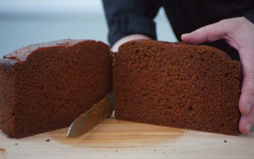 Độc đáo bánh mì nướng bằng dung nham theo phong cách Iceland