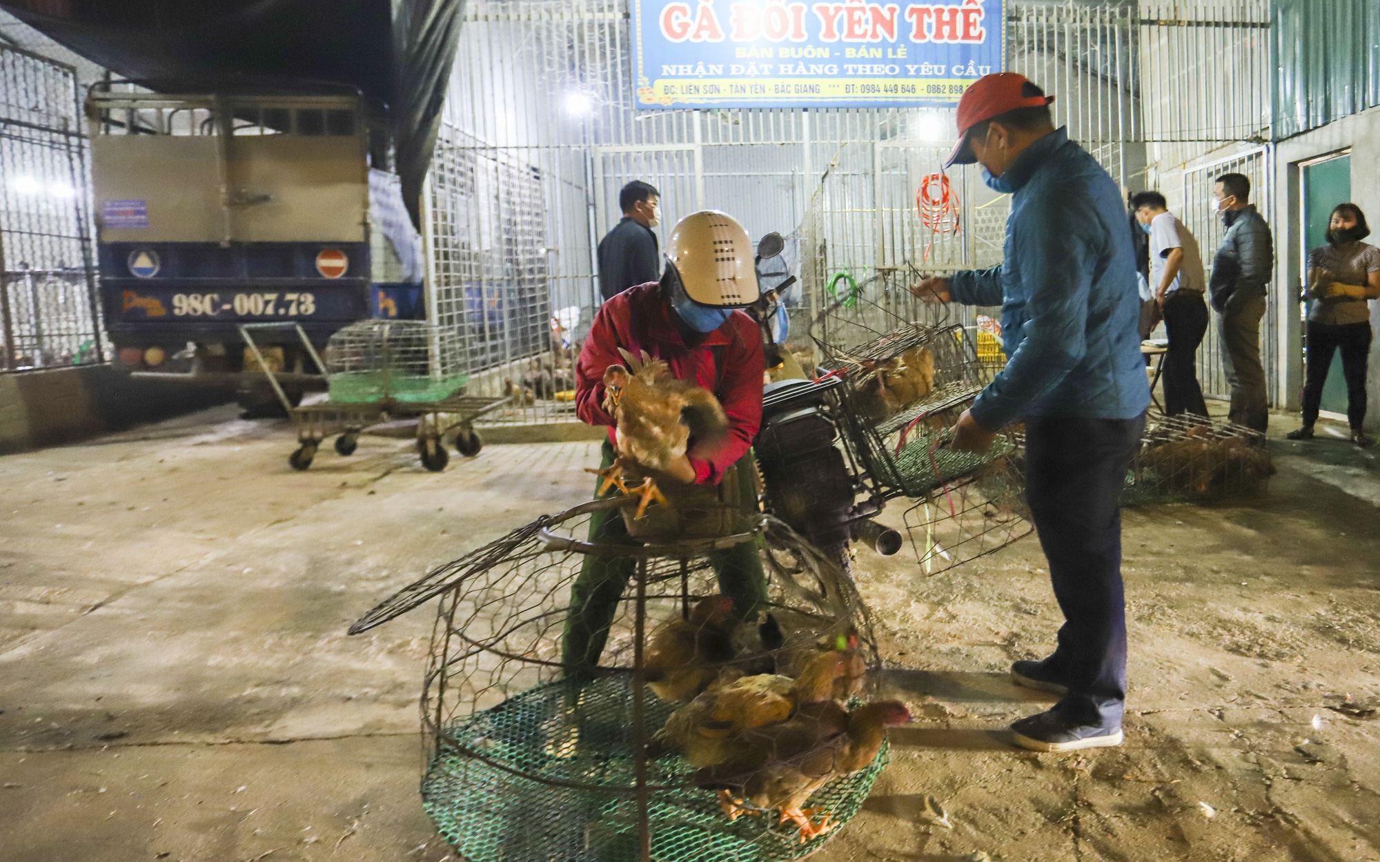 Độc đáo chợ gà đêm Liên Sơn, Bắc Giang