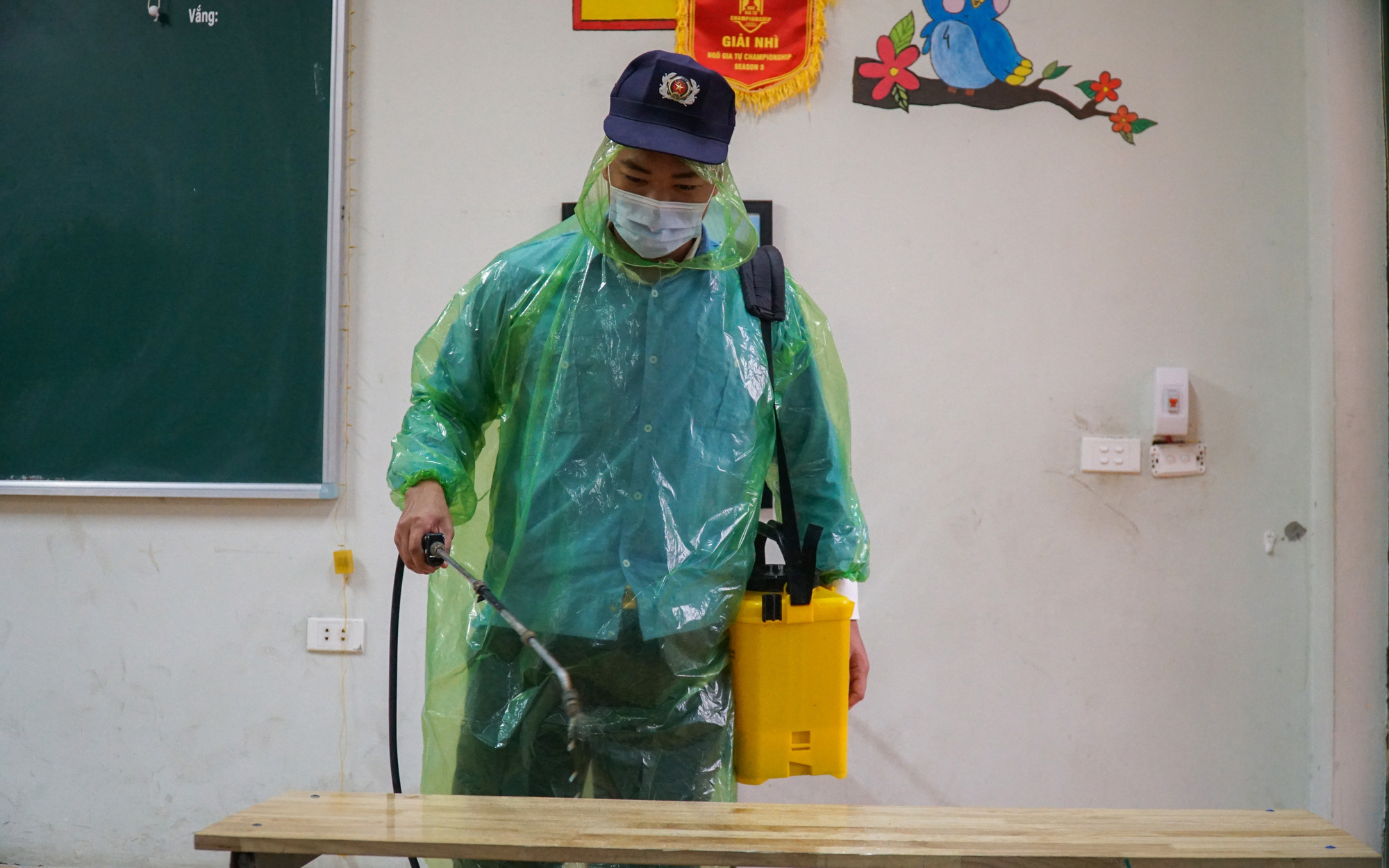 Hà Nội: Hàng loạt trường phun khử khuẩn, vệ sinh toàn bộ lớp học sẵn sàng đón học sinh