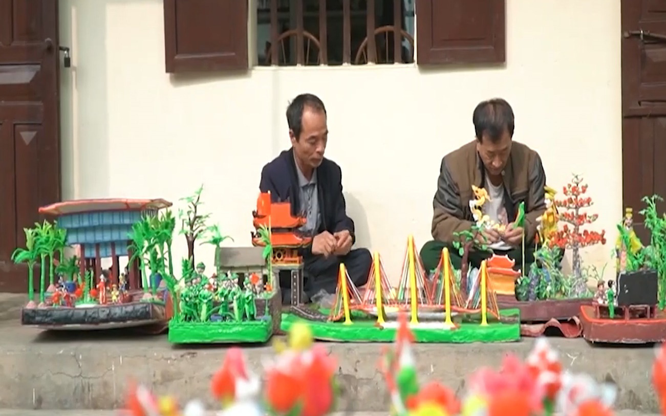 Hà Nội: Mãn nhãn các danh lam thắng cảnh Thủ đô qua bàn tay của những nghệ nhân làng tò he