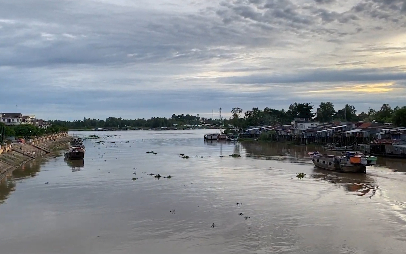 Thủ tướng chỉ đạo ứng phó tình trạng xâm nhập mặn tại Đồng bằng sông Cửu Long