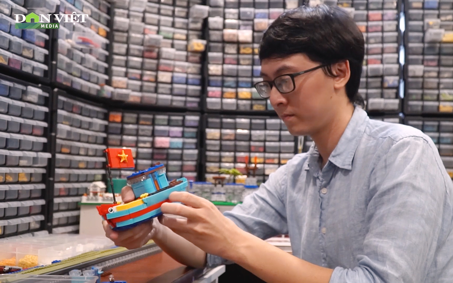 Chàng trai tái hiện nét đẹp Việt Nam bằng hàng triệu mảnh lego