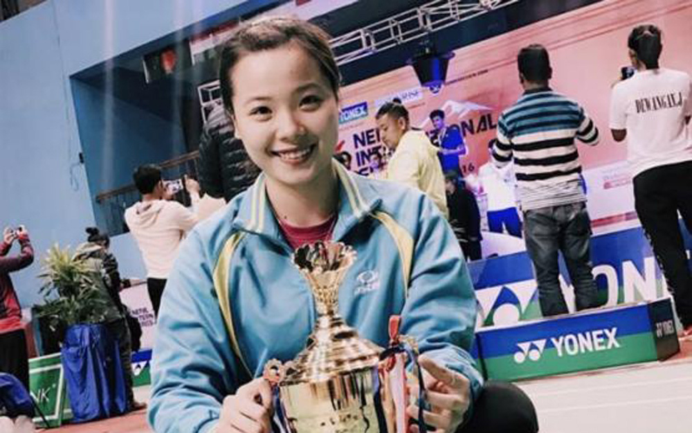 Cầu lông Việt Nam có một cô gái xinh đẹp và tài năng thế này