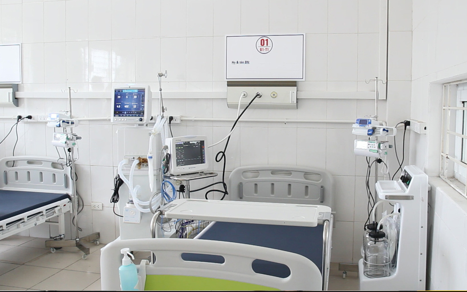 Bên trong trung tâm hồi sức cấp cứu cho bệnh nhân Covid-19 lớn nhất miền Bắc ở Bắc Giang
