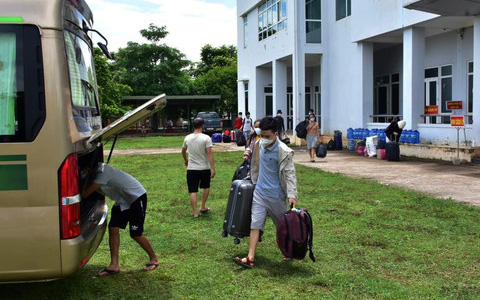 Thừa Thiên - Huế đã ra đón 20 người từ TP.HCM “quá giang” ở Quảng Trị về cách ly