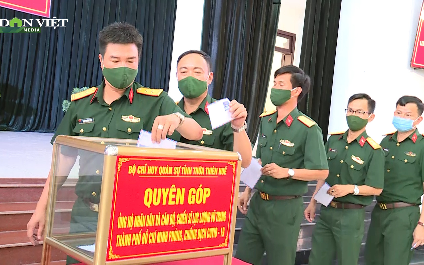 Các chiến sĩ bộ đội Thừa Thiên Huế chung tay hỗ trợ nhân dân TP.Hồ Chí Minh phòng, chống dịch Covid-19