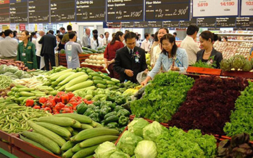Giá thực phẩm tháng 8 vẫn đồng loạt tăng dù hàng hóa không thiếu
