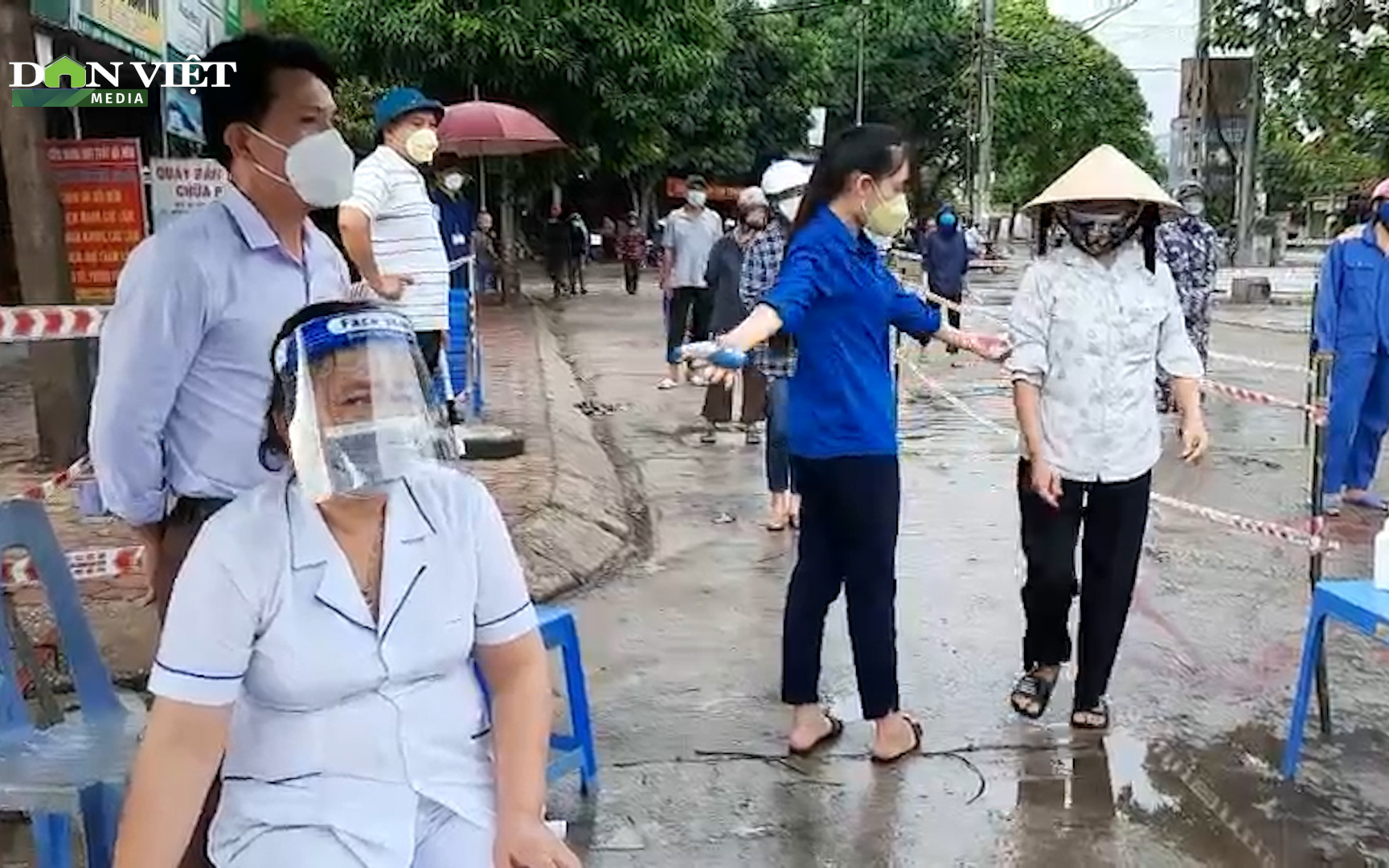 Video: Chợ duy nhất thành phố Vinh được mở cửa trở lại sau thời gian dài giãn cách