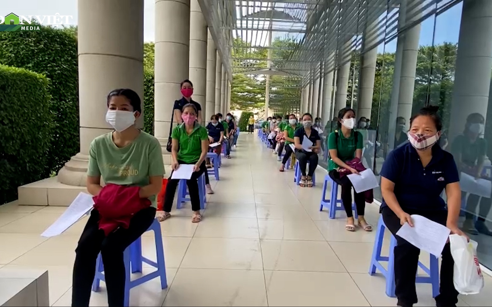 5.000 công nhân Changshin xếp hàng đi tiêm vaccine