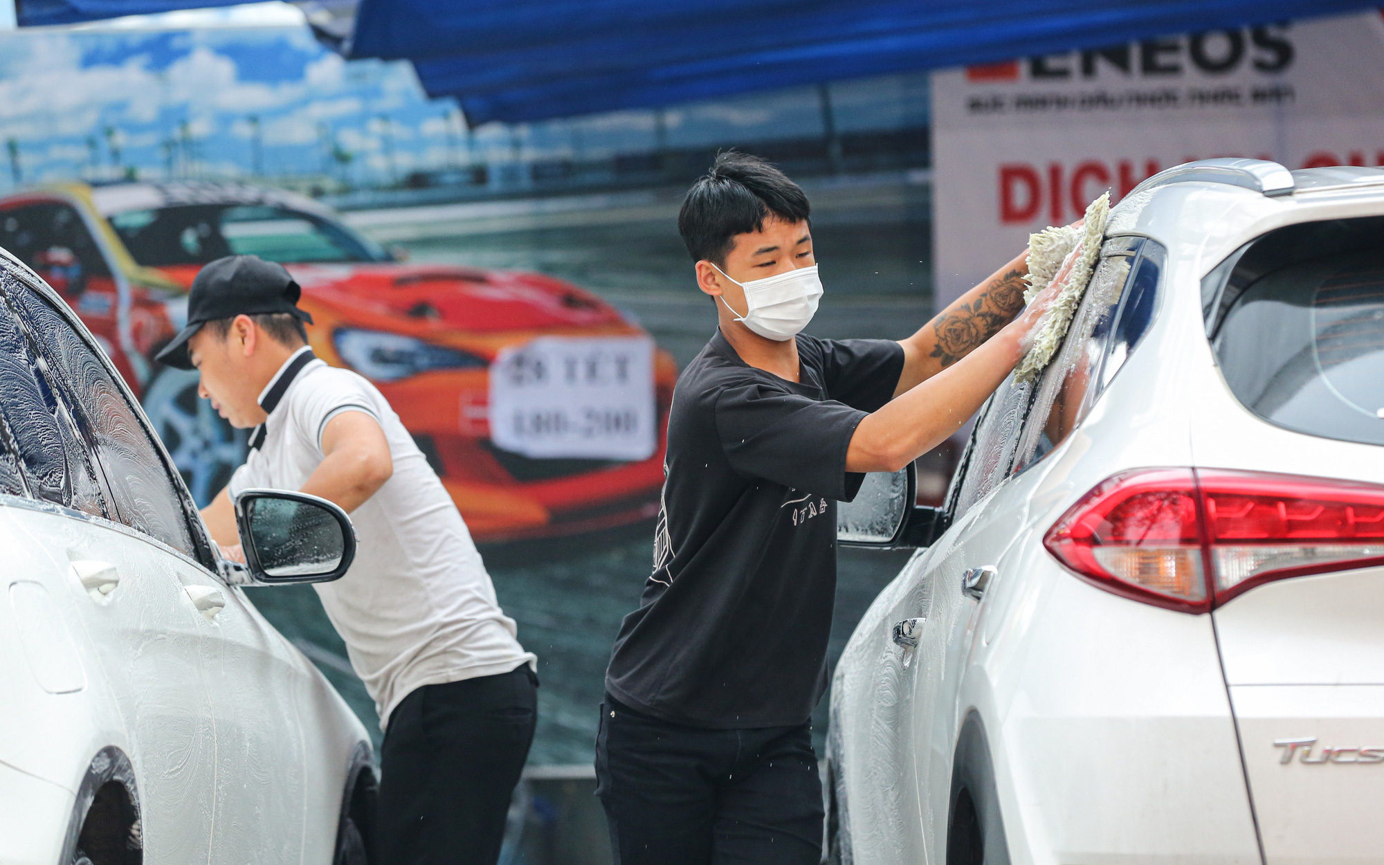 Dịch vụ rửa xe dịp Tết tăng giá chóng mặt, nhiều cơ sở thu về chục triệu đồng mỗi ngày