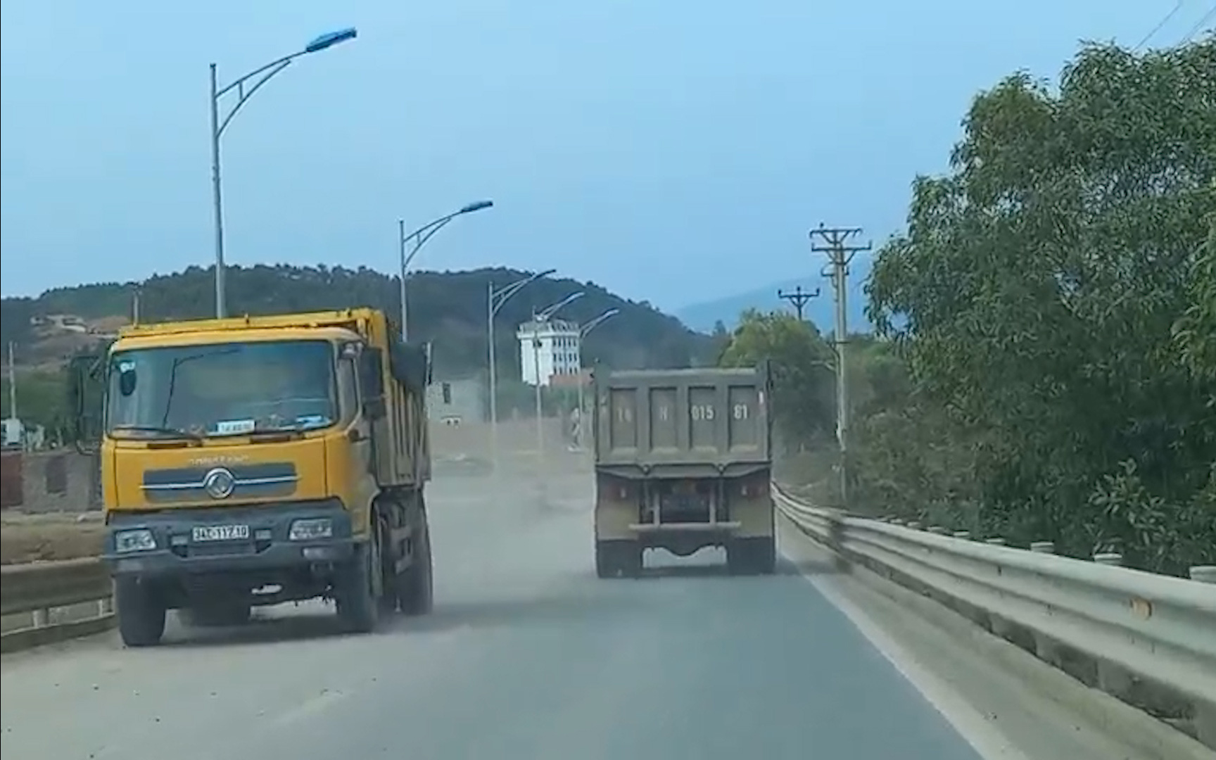 Quảng Ninh: Người dân Quảng Yên khổ vì xe quá tải lộng hành