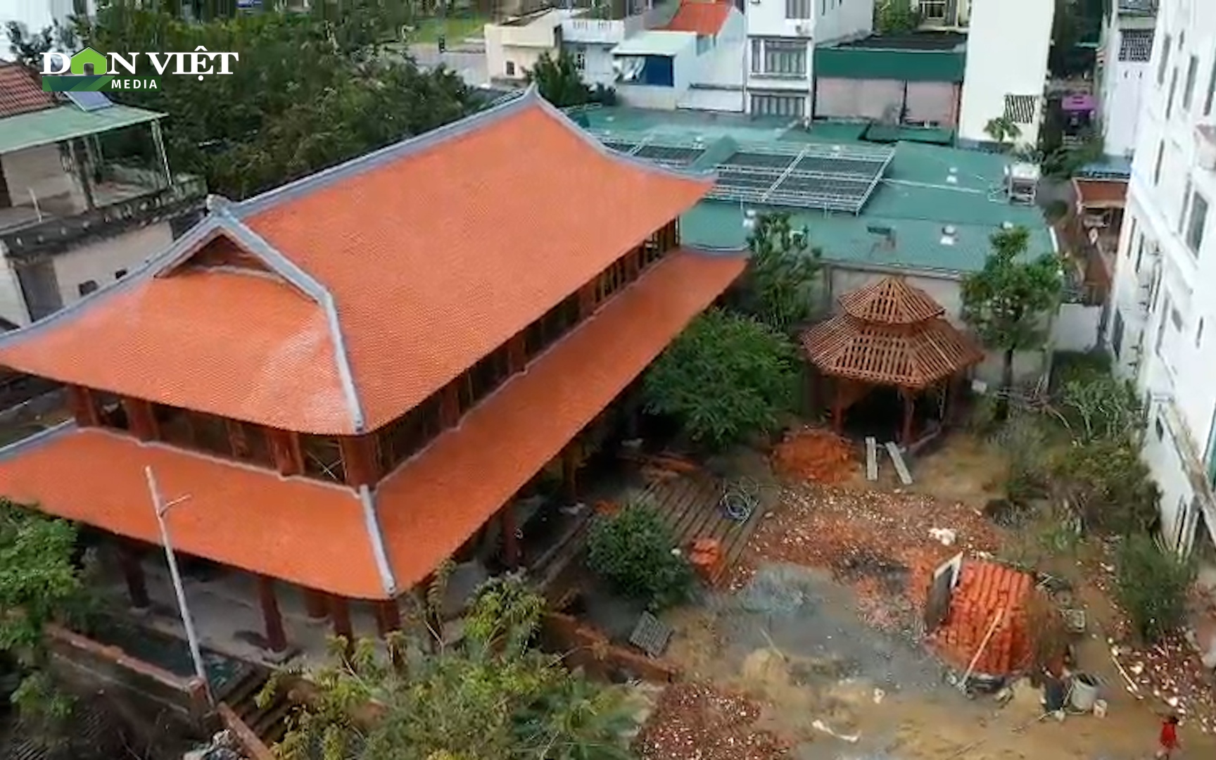 “Biệt phủ” trái phép ở Quảng Ngãi bị lệnh tháo dỡ, nhưng vẫn tiếp tục hoàn thiện công trình 