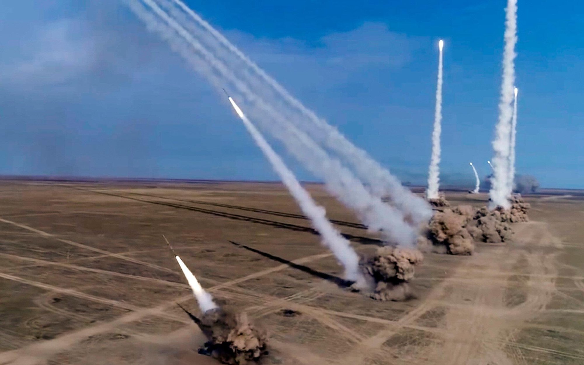 Hình ảnh chiến dịch tập kích tên lửa của Nga: Đòn quá hiểm với Ukraine