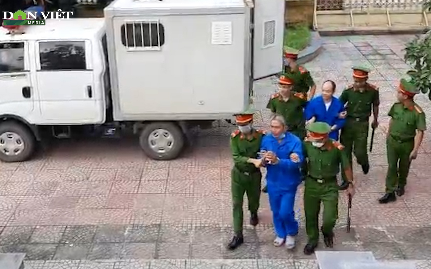 [NÓNG]: Đang xét xử cựu tu sĩ cùng đồng phạm giết người, phi tang xác ở Quảng Trị