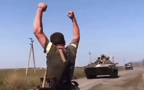 Ukraine tập trung chiến xa, sẵn sàng tung vào 