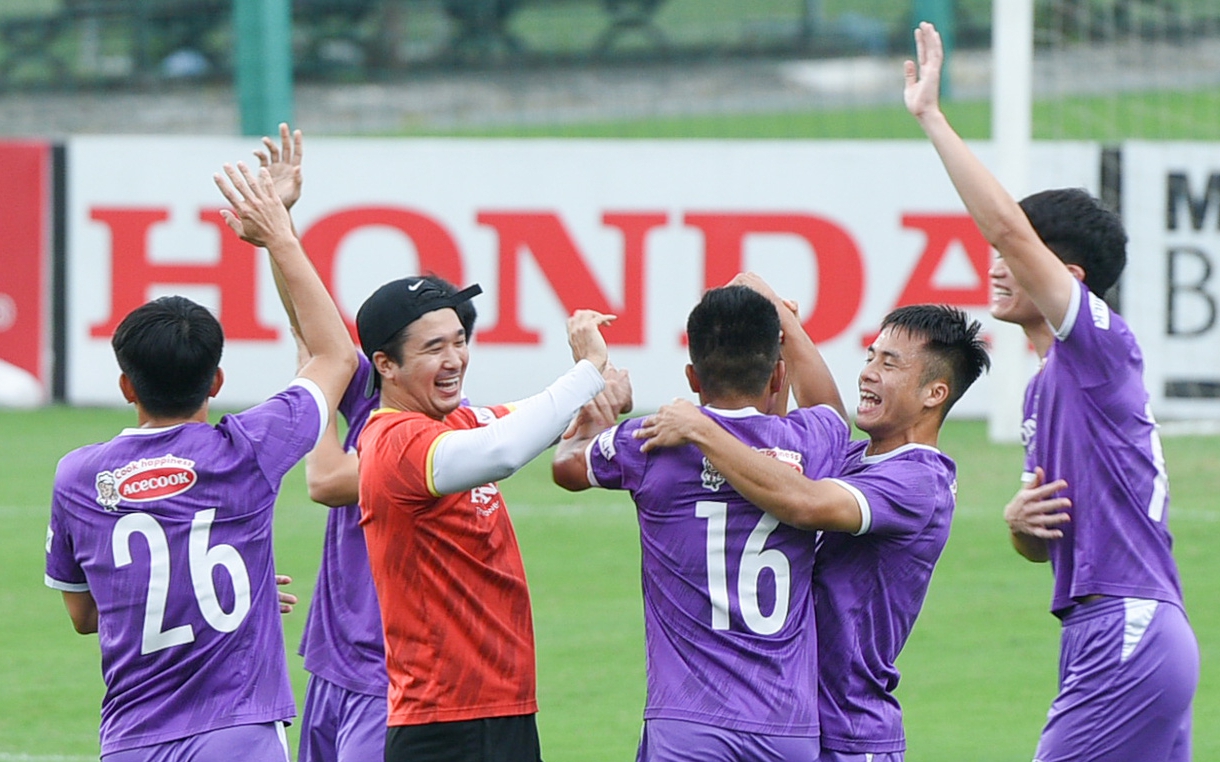 Tiếng cười ngập tràn trong ngày tập luyện mới nhất của U23 Việt Nam dự SEA Games 31
