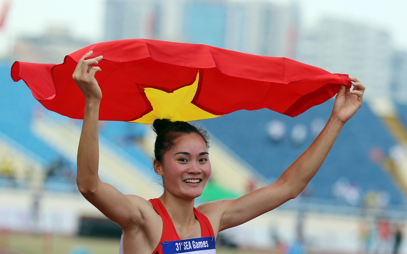 Chùm ảnh Quách Thị Lan đoạt HC vàng SEA Games sau 5 lần tham dự