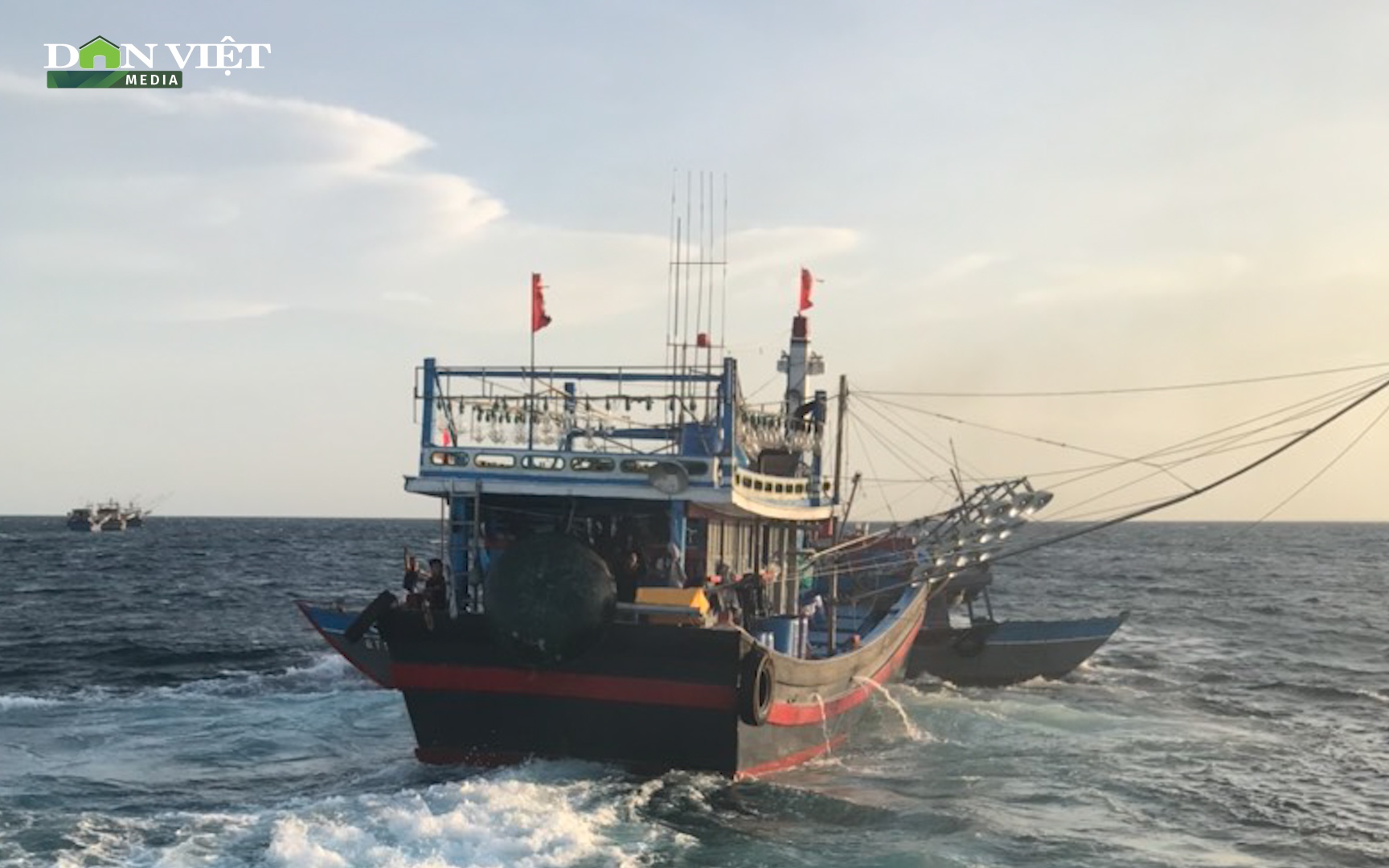 Clip: Thuyền trưởng cứu 6 người bị rơi xuống biển kể lại sự việc tàu cá Quảng Nam tông tàu Quảng Trị